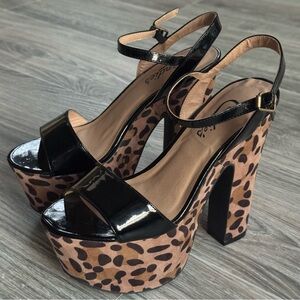Candie's Leopard Print Platform Heels Size 7